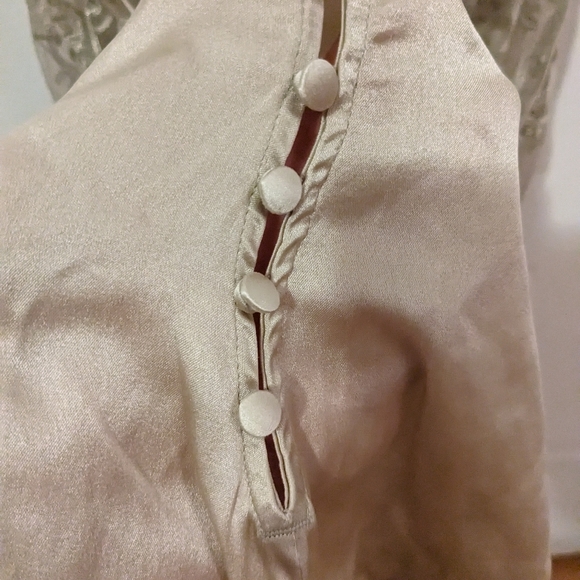 Body corset silk and gold embroidery - Picture 16 of 16